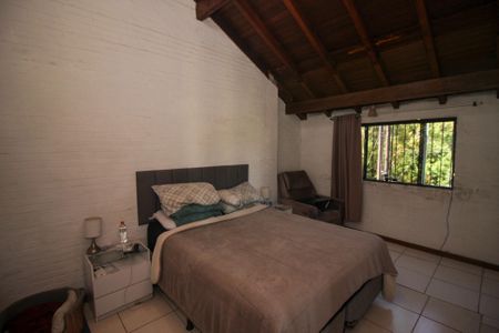 Casa à venda com 300m², 6 quartos e 2 vagas Casa à venda com 300m², 6 quartos e 2 vagasSuíte 1