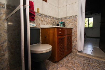 Casa à venda com 300m², 6 quartos e 2 vagas Casa à venda com 300m², 6 quartos e 2 vagasBanheiro da Suíte 1