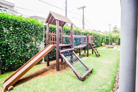 Apartamento à venda com 76m², 3 quartos e 2 vagasÁrea comum - Playground