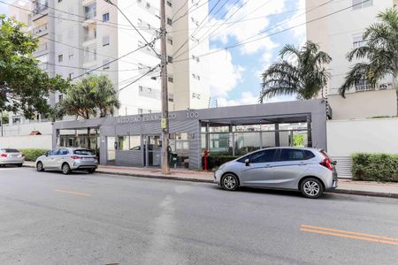 Apartamento à venda com 76m², 3 quartos e 2 vagasFachada