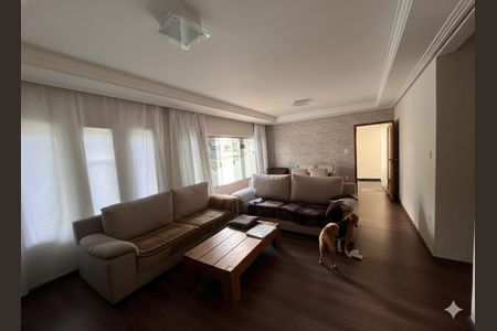 Casa à venda com 367m², 3 quartos e 5 vagas