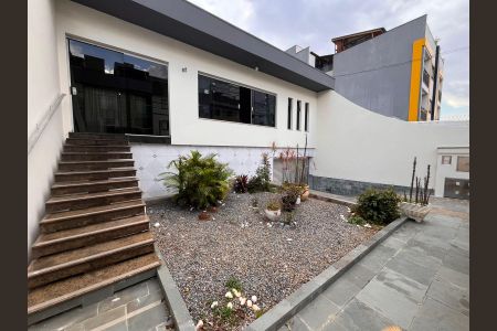 Casa à venda com 367m², 3 quartos e 5 vagas