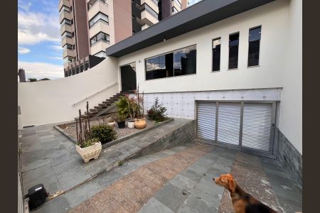 Casa à venda com 367m², 3 quartos e 5 vagas