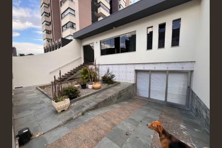 Casa à venda com 367m², 3 quartos e 5 vagas