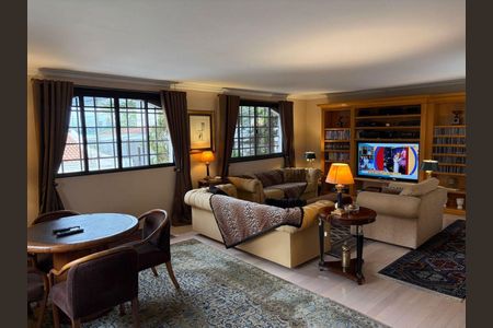 Casa à venda com 4 quartos, 370m² em Morumbi, São Paulo