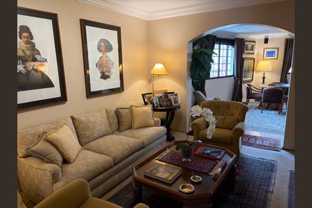 Casa à venda com 4 quartos, 370m² em Morumbi, São Paulo