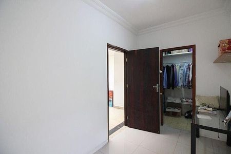 Casa à venda com 3 quartos, 330m² em Vila Mussoline, São Bernardo do Campo