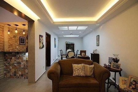 Casa à venda com 3 quartos, 330m² em Vila Mussoline, São Bernardo do Campo