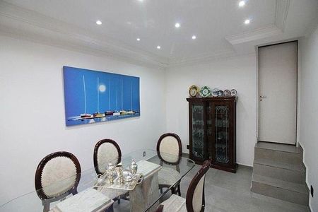 Casa à venda com 3 quartos, 330m² em Vila Mussoline, São Bernardo do Campo