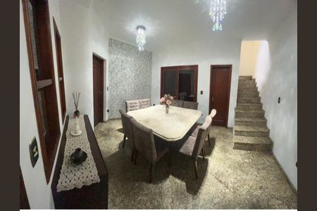 Casa à venda com 2 quartos, 154m² em Jardim do Mar, São Bernardo do Campo