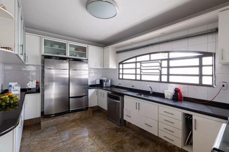 Casa à venda com 4 quartos, 409m² em Vila Rio Branco, São Paulo
