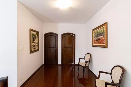 Casa à venda com 4 quartos, 409m² em Vila Rio Branco, São Paulo