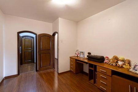 Casa à venda com 4 quartos, 409m² em Vila Rio Branco, São Paulo