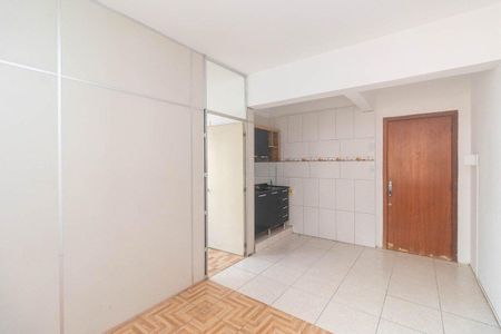 Sala / Cozinha de apartamento para alugar com 1 quarto, 31m² em Centro Histórico, Porto Alegre