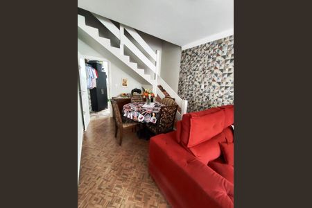 Casa à venda com 5 quartos, 250m² em Vila Guarani (Zona Sul), São Paulo