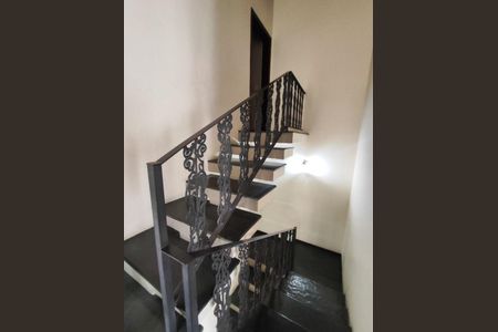 Casa à venda com 5 quartos, 250m² em Vila Guarani (Zona Sul), São Paulo
