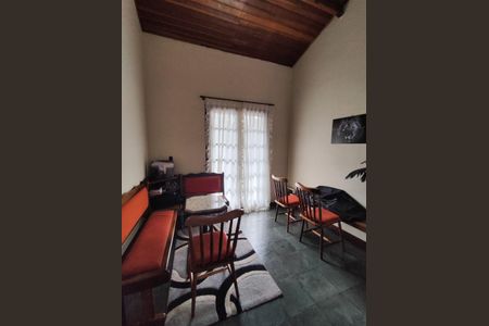 Casa à venda com 5 quartos, 250m² em Vila Guarani (Zona Sul), São Paulo