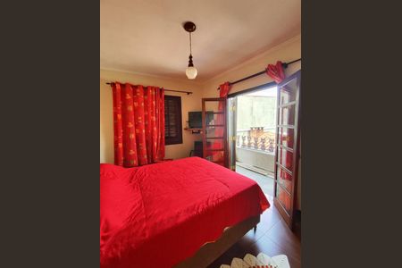 Casa à venda com 5 quartos, 250m² em Vila Guarani (Zona Sul), São Paulo