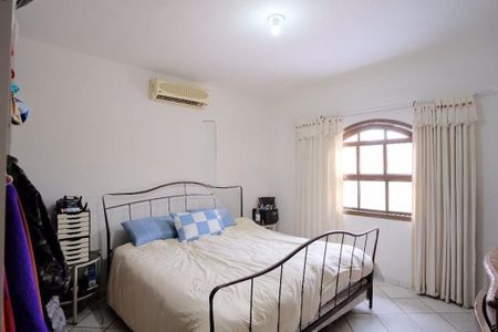 Casa à venda com 4 quartos, 250m² em Vila Aricanduva, São Paulo