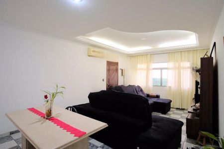 Casa à venda com 4 quartos, 250m² em Vila Aricanduva, São Paulo