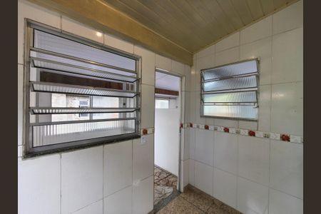 Casa para alugar com 60m², 2 quartos e sem vaga Casa para alugar com 60m², 2 quartos e sem vagaJanela - Cozinha