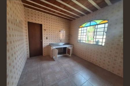 Casa para alugar com 3 quartos, 108m² em Caieiras, Vespasiano