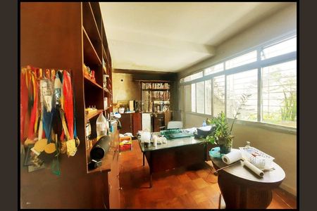 Casa à venda com 3 quartos, 310m² em Vila Mariana, São Paulo