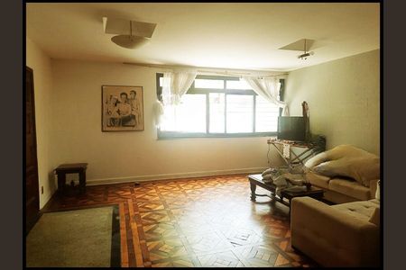 Casa à venda com 3 quartos, 310m² em Vila Mariana, São Paulo