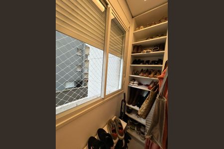 Apartamento à venda com 82m², 3 quartos e 2 vagas Apartamento à venda com 82m², 3 quartos e 2 vagasCloset