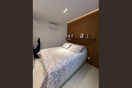 Apartamento à venda com 82m², 3 quartos e 2 vagas Apartamento à venda com 82m², 3 quartos e 2 vagasQuarto