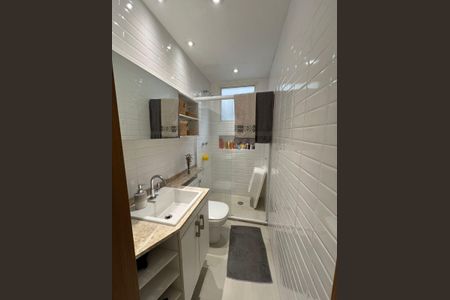 Apartamento à venda com 82m², 3 quartos e 2 vagas Apartamento à venda com 82m², 3 quartos e 2 vagasBanheiro