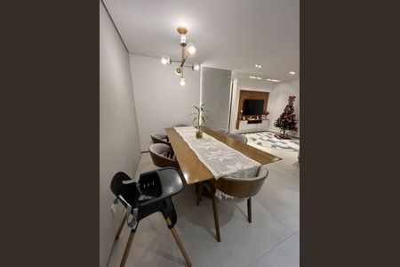 Apartamento à venda com 82m², 3 quartos e 2 vagas Apartamento à venda com 82m², 3 quartos e 2 vagasSala de jantar