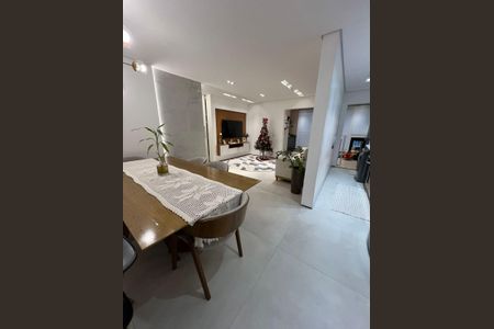 Apartamento à venda com 82m², 3 quartos e 2 vagas Apartamento à venda com 82m², 3 quartos e 2 vagasSala de jantar