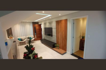 Casa à venda com 3 quartos, 239m² em Vila Curuçá, Santo André