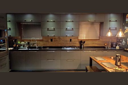 Casa à venda com 3 quartos, 239m² em Vila Curuçá, Santo André