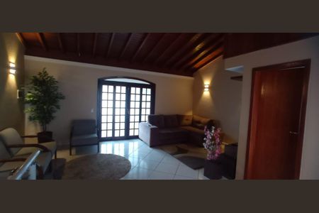 Casa à venda com 3 quartos, 239m² em Vila Curuçá, Santo André