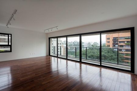 Apartamento à venda com 222m², 2 quartos e 4 vagas