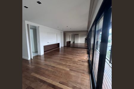 Apartamento à venda com 222m², 2 quartos e 4 vagas