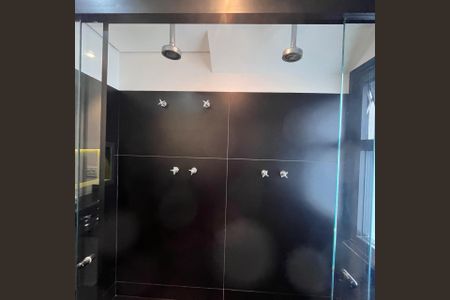 Apartamento à venda com 222m², 2 quartos e 4 vagas