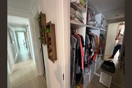 Apartamento à venda com 4 quartos, 230m² em Icaraí, Niterói