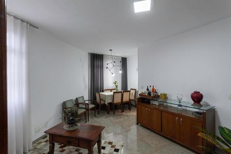 Sala de apartamento à venda com 3 quartos, 90m² em Santa Efigênia, Belo Horizonte