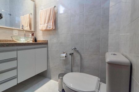 Apartamento à venda com 90m², 3 quartos e 1 vaga Apartamento à venda com 90m², 3 quartos e 1 vagaBanheiro social