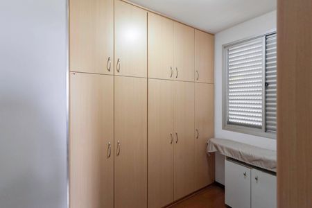Apartamento à venda com 90m², 3 quartos e 1 vaga Apartamento à venda com 90m², 3 quartos e 1 vagaCloset da suíte