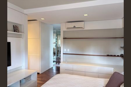 Apartamento à venda com 4 quartos, 230m² em Pompeia, São Paulo