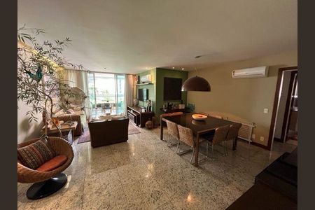 Apartamento à venda com 4 quartos, 151m² em Icaraí, Niterói