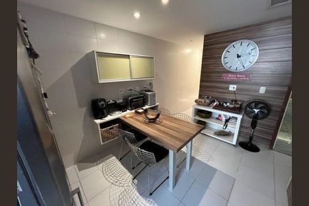 Apartamento à venda com 4 quartos, 151m² em Icaraí, Niterói