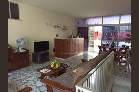 Casa à venda com 3 quartos, 372m² em Jardim Guanabara, Rio de Janeiro