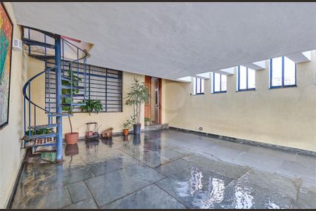 Casa à venda com 3 quartos, 240m² em Vila Alexandria, São Paulo