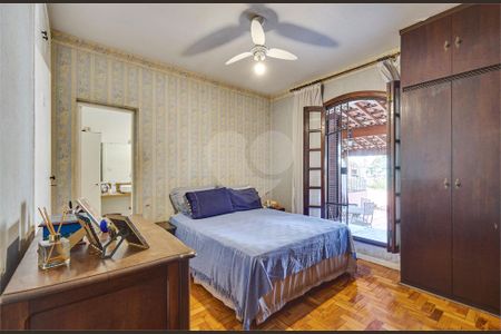 Casa à venda com 3 quartos, 240m² em Vila Alexandria, São Paulo