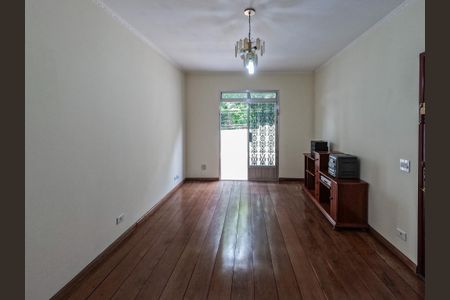 Casa à venda com 180m², 3 quartos e 3 vagas